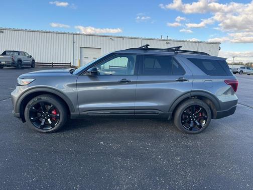 2022 Ford Explorer ST