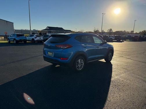 2016 Hyundai TUCSON SE