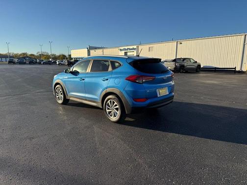 2016 Hyundai TUCSON SE