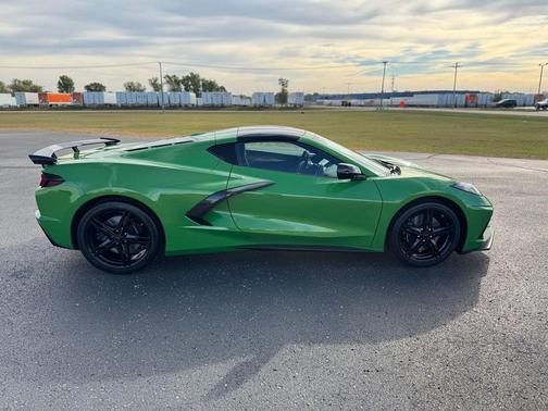 2026 Chevrolet Corvette Stingray w/2LT