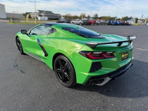 2026 Chevrolet Corvette Stingray w/2LT
