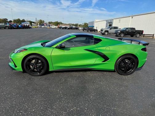 2026 Chevrolet Corvette Stingray w/2LT