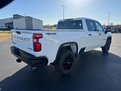2026 Chevrolet Silverado 2500 Custom