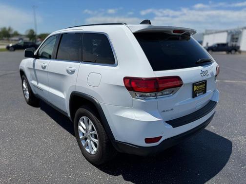 2022 Jeep Grand Cherokee Laredo