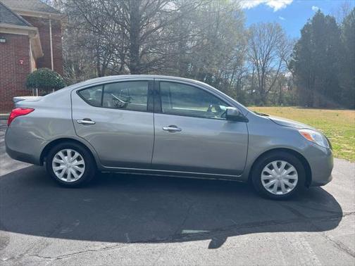 2014 Nissan Versa 1.6 SV