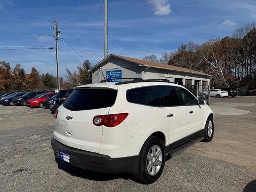 2011 Chevrolet Traverse 2LT