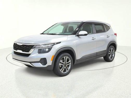 Steel Gray 2023 Kia Seltos LX