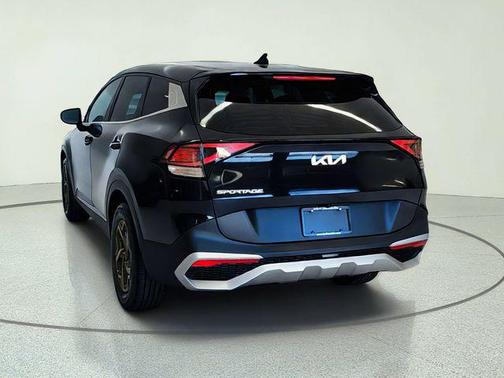 Fusion Black 2024 Kia Sportage LX