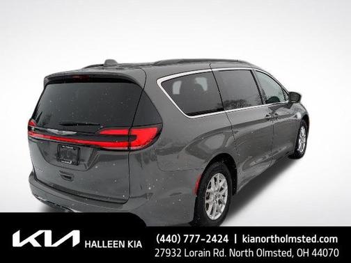 2022 Chrysler Pacifica Touring L