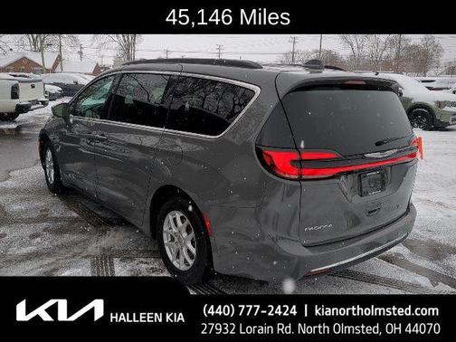 2022 Chrysler Pacifica Touring L