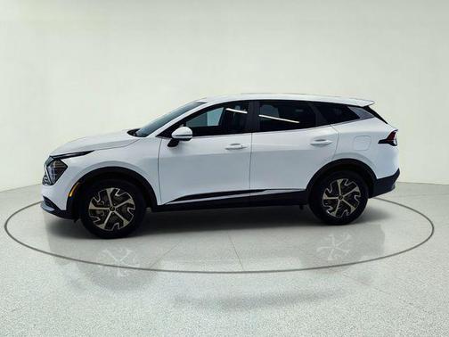 Glacial White Pearl 2024 Kia Sportage EX