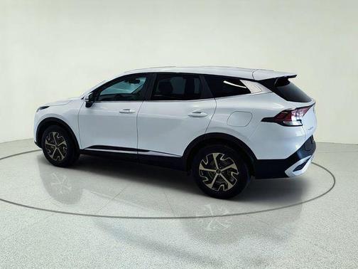 Glacial White Pearl 2024 Kia Sportage EX