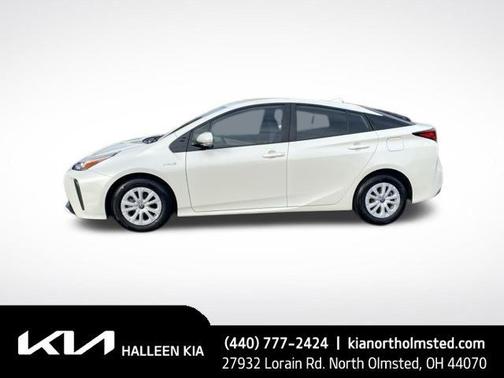 2019 Toyota Prius LE