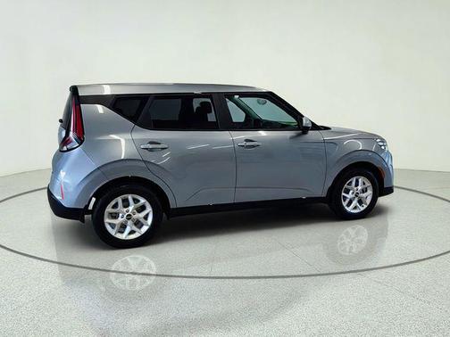 Steel Gray 2024 Kia Soul S