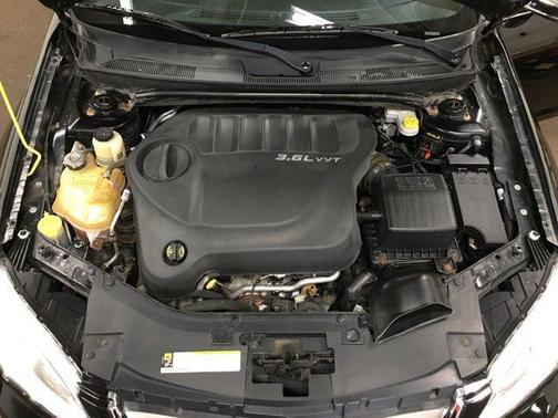 2013 Chrysler 200 Limited