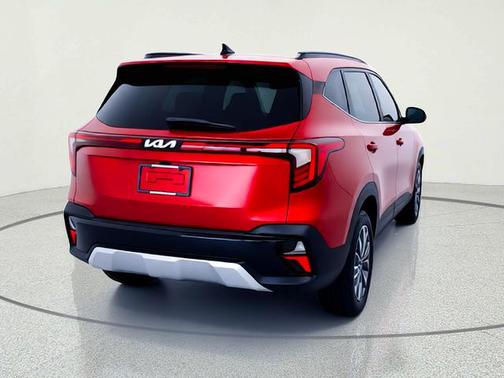 Mars Orange 2024 Kia Seltos S