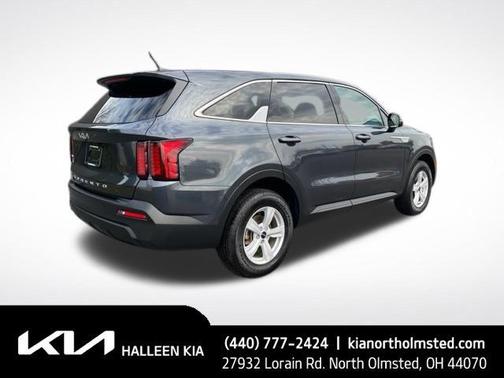 2022 Kia Sorento LX