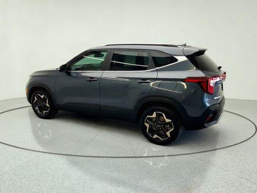 Gravity Gray 2024 Kia Seltos EX