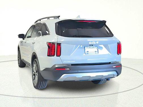 Wolf Gray 2023 Kia Sorento SX