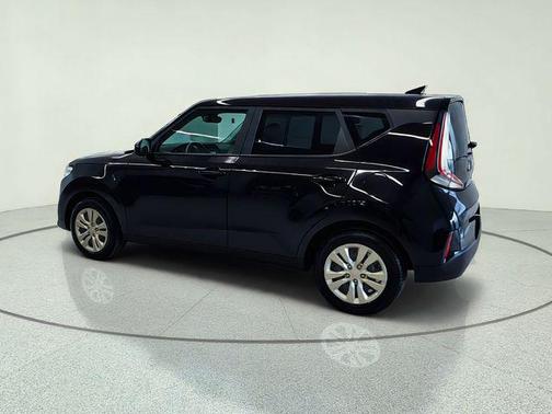 Fusion Black 2023 Kia Soul LX