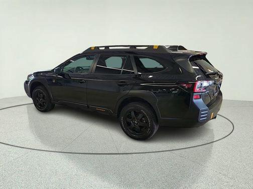 Crystal Black Silica 2025 Subaru Outback Wilderness