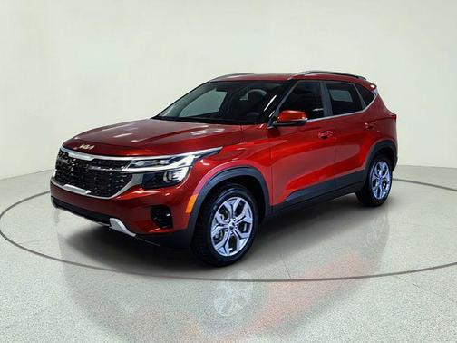 Mars Orange 2024 Kia Seltos S