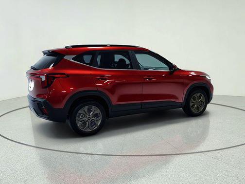 Mars Orange 2024 Kia Seltos S
