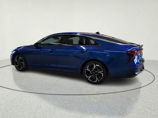 Yacht Blue 2025 Kia K5 GT-Line