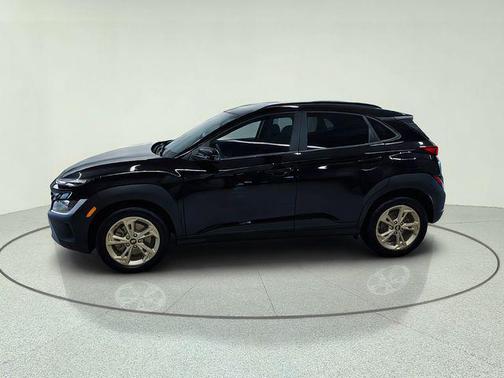 Ultra Black Pearl 2023 Hyundai KONA SEL