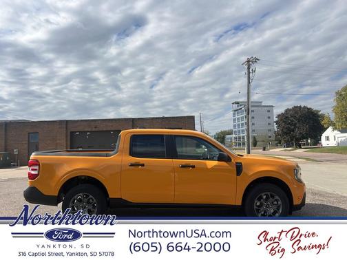 Orange Fury Metallic Tri-Coat 2026 Ford Maverick XLT
