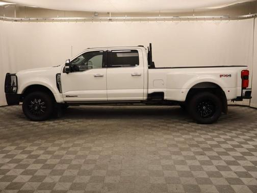 2023 Ford F-450 Lariat