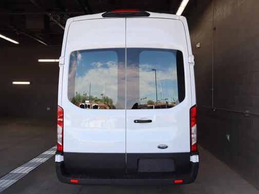 2022 Ford Transit-250 Base