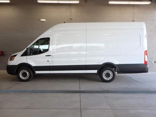 2022 Ford Transit-250 Base