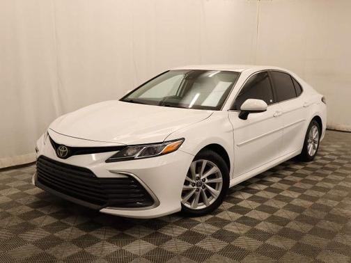 Super White 2022 Toyota Camry LE