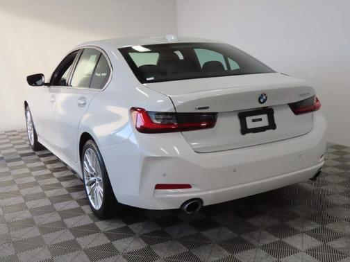 2024 BMW 330 i xDrive