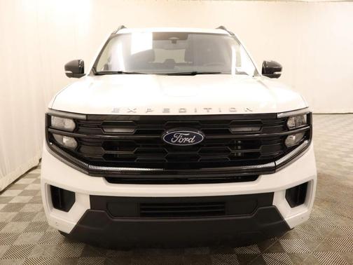 Oxford White 2025 Ford Expedition Max Active