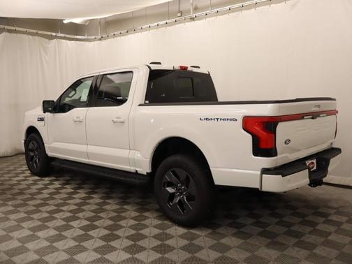 2025 Ford F-150 Lightning LARIAT