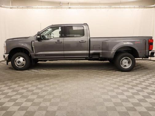 2025 Ford F-350 Lariat Super Duty