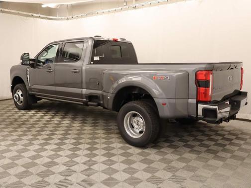 2025 Ford F-350 Lariat Super Duty
