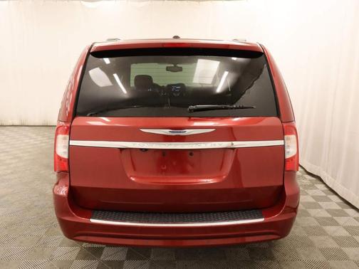 2014 Chrysler Town & Country Touring-L