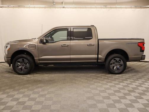 2023 Ford F-150 Lightning LARIAT