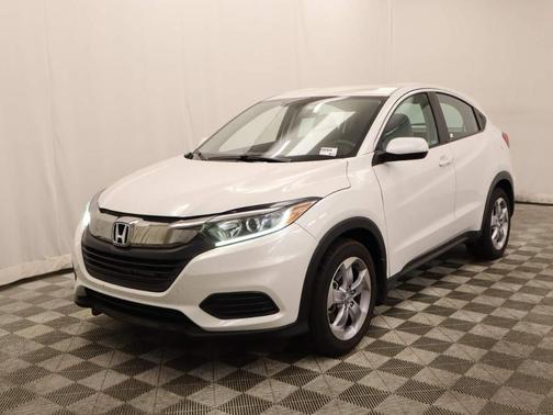 Platinum White Pearl 2022 Honda HR-V LX