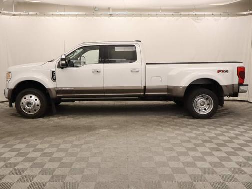Oxford White 2022 Ford F-450 King Ranch