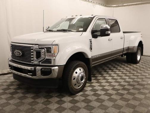 Oxford White 2022 Ford F-450 King Ranch