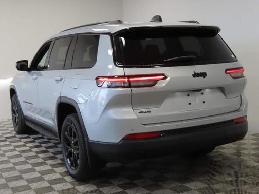 2024 Jeep Grand Cherokee L Laredo