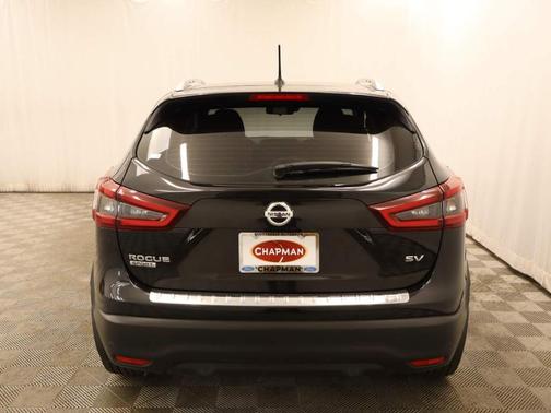 2022 Nissan Rogue Sport SV