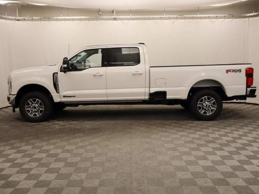 2025 Ford F-350 Lariat Super Duty