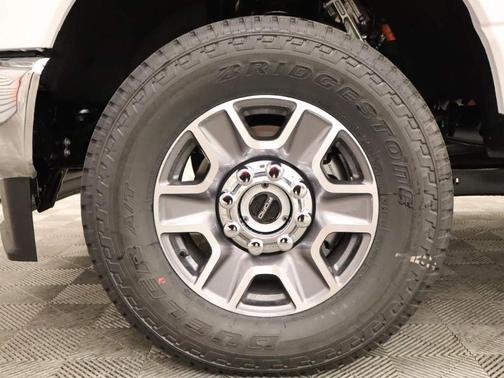 2025 Ford F-350 Lariat Super Duty