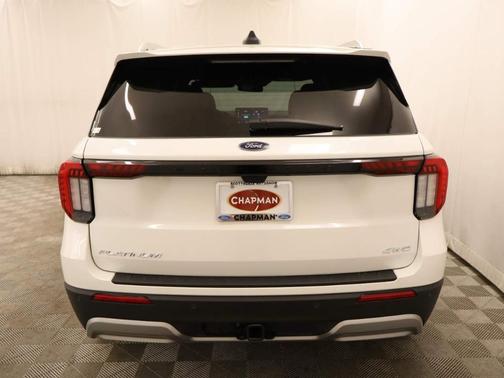 Star White 2026 Ford Explorer Platinum