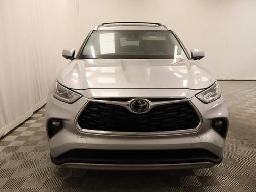 2024 Toyota Highlander Platinum